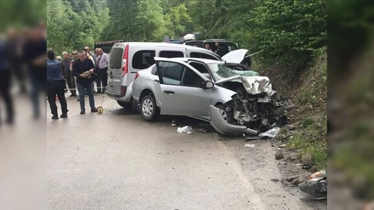 GÖLKÖY'DE KAZA: 1 ÖLÜ 4 YARALI!