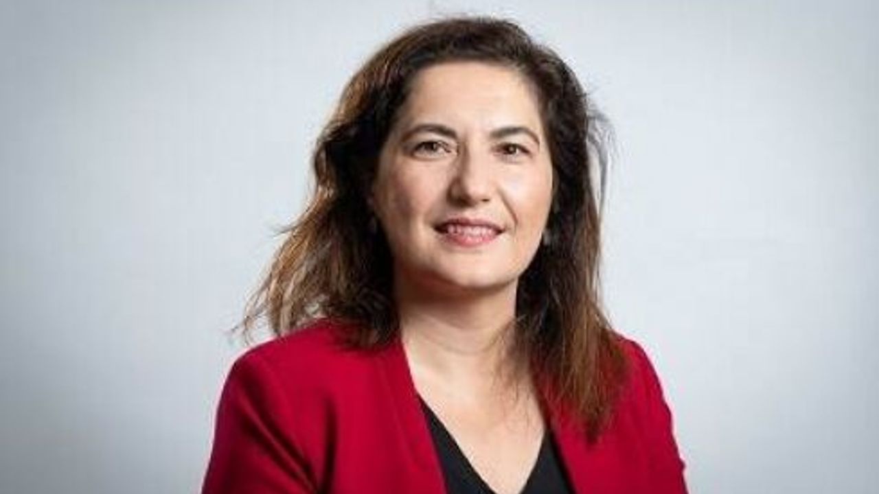 HOLLANDA'DA BELEDİYE BAŞKANI OLDU