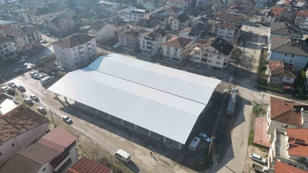 Hamidiye pazaryerinin çatısı kapandı
