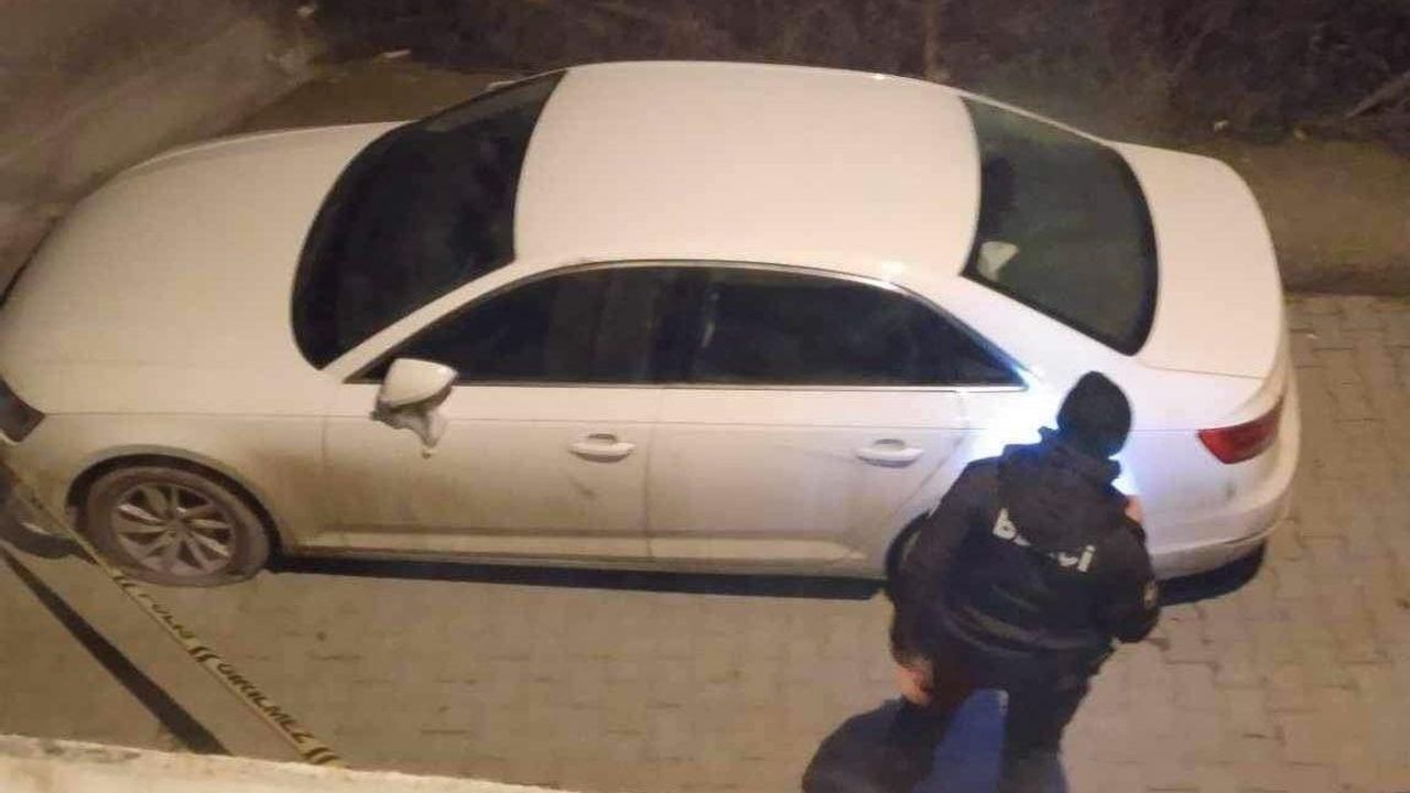 Kastamonu’da bir garip olay: İşyerine ve otomobile kurşun astılar