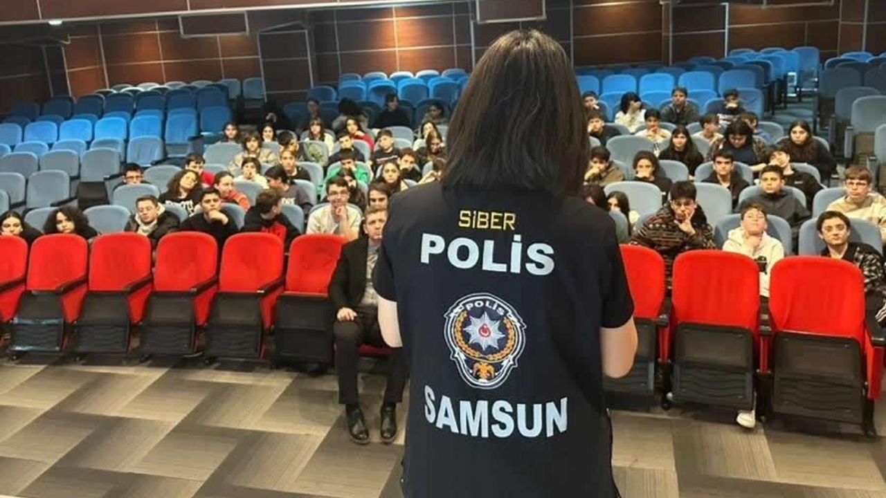 Polisten öğrencilere ’siber güvenlik’ semineri