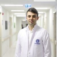 Dr. Öğr. Üyesi Ömer Faruk ÜNVERDİ İstanbul Okan Üniversitesi Hastanesi Plastik, Rekonstrüktif ve  Estetik Cerrahi Uzmanı