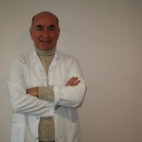 Dr. Oktay OĞUZLU Dermatoloji Uzmanı