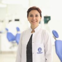 Dişeti Hastalıkları Uzmanı Dr. Melek Altan Köran