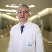 Prof. Dr. Erden ERTÜRER  Liv Hospital Ortopedi ve Travmatoloji Uzmanı