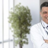 Tıp ve Rehabilitasyon Uzmanı, Kayropraktist Prof. Dr. Semih Akı