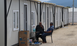 AFETZEDELER KONTEYNERLARINA GEÇMEYE BAŞLADI