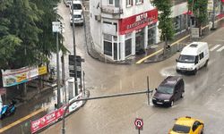 YOĞUN YAĞIŞLAR HAYATI OLUMSUZ ETKİLEDİ!