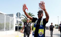 DÜNYACA YILDIZ FUTBOLCU FENERBAHÇE İÇİN İSTANBUL'DA!