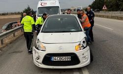 Amasya'da otomobil ile minibüsün çarpışması sonucu 2 kişi yaralandı