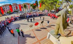 Ordu'nun O İlçesinde Yer Gök Bayraklarla Donatıldı