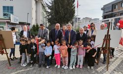 Samsun'da minik öğrencilerden "Cumhuriyet ve Atatürk" temalı kolaj sergi