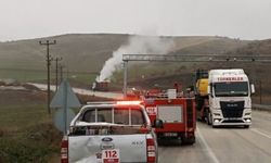 Oksijen tüpü yüklü kamyonda panik anları - Video