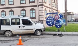 Samsun'da hafif ticari araçla scooter çarpıştı 2 kişi yaralandı