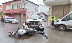 Samsun'da kamyonetle çarpışan motosiklet sürücüsü yaralandı