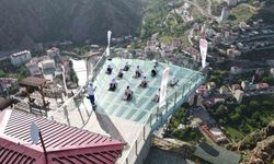 ‘Hareketlilik Yılı’nı 240 metre yükseklikte kutladılar