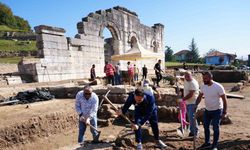 Kazmayı bu sefer ateş savaşçıları vurdu