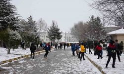 Kastamonu’da çocukların kar sevinci