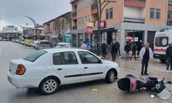 Motosiklet ile otomobil çarpıştı: 1 yaralı