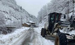 Trabzon’da kar nedeniyle kapanan mahalle yolları ulaşıma açılıyor