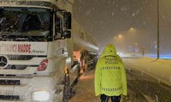 Yoğun kar nedeniyle Bolu Dağı büyük araçlara kapatıldı