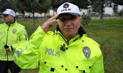 68 yaşındaki huzurevi sakininin polislik hayali gerçek oldu: Anons yaptı, sürücü denetledi