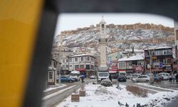 Bayburt güne karla uyandı