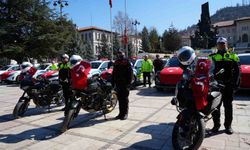 Kastamonu İl Emniyet Müdürlüğü’ne hibe edilen 32 yeni araç törenle teslim edildi