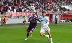 Trendyol Süper Lig: Samsunspor: 2 - Adana Demirspor: 1 (Maç devam ediyor)