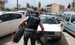 Çorum’da otopark etrafındaki araç park engellerine müdahale