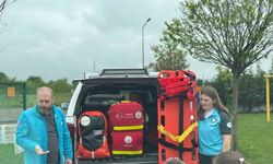 Minik öğrenciler ambulansı merakla inceledi
