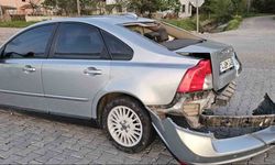 Park halindeki araca çarpan otomobilin sürücüsü yaralandı