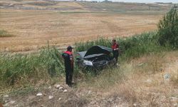 Çorum’da otomobil şarampole uçtu:2 yaralı