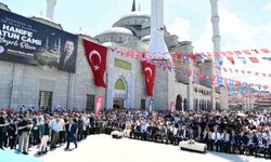 Doğu Karadeniz’in en büyük camisi Hanife Hatun Camii ibadete açıldı