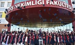 OMÜ Diş Hekimliği Fakültesi’nde mezuniyet sevinci