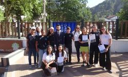 Avrupa Miras Gönüllüleri Mudurnu’da ilk projelerini tamamladı: Gönüllülere plaket verildi