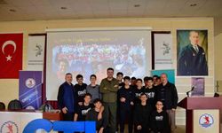 TUSAŞ baş test pilotundan öğrencilere ’gökyüzü dersleri’