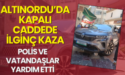 Altınordu’da Kapalı Caddede İlginç Kaza: Polis ve Vatandaşlar Yardım Etti