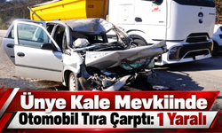 ÜNYE’DE OTOMOBİL TIRA ÇARPTI: 1 YARALI