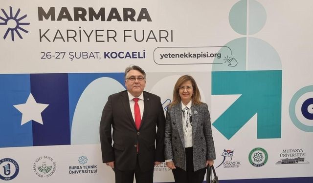 Rektör Özölçer Marmara Kariyer Fuarı’nın açılışına katıldı