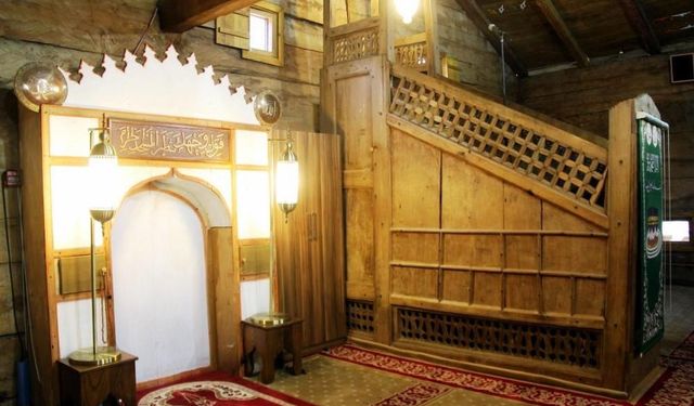 Japon ve Alman mühendislere ilham olan çivisiz caminin restorasyonu tamamlandı
