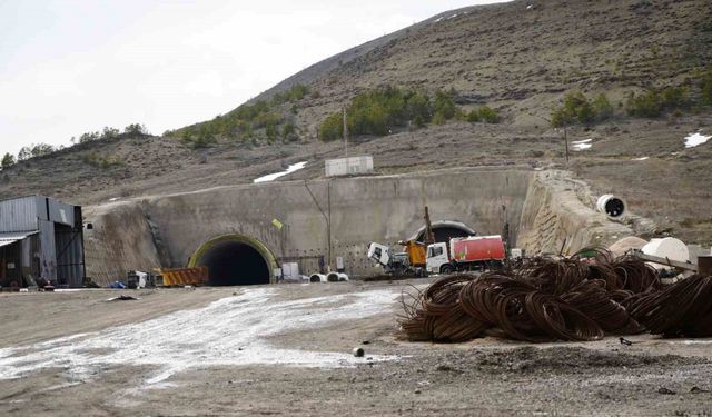 2021 yılında açılacak denilen Vauk Dağı tüneli 8 yıldır açılmayı bekliyor