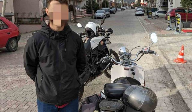 Bolu’da motosiklet plakasını boyayarak değiştiren uyanık sürücü ekiplerin gözünden kaçmadı