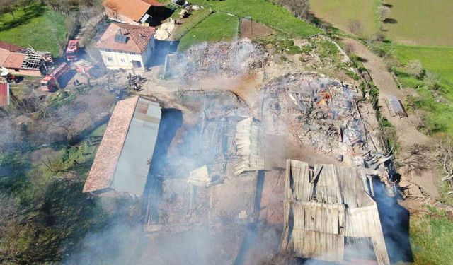 Kastamonu’da patlayan elektrik panosundan çıkan yangın 6 saatte söndürüldü