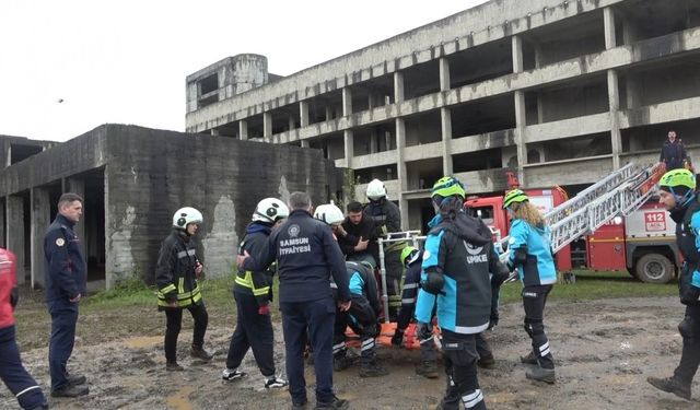 Samsun’da UMKE bölge tatbikatı gerçeğini aratmadı