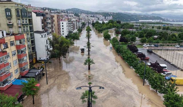 Ersoy: "Karadeniz Sahil Yolu baraj görevi gördü; Trabzon’da ‘Şehir seli’ oluştu"