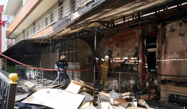 Gümüşhane’de iş merkezinde çıkan yangın paniğe neden oldu