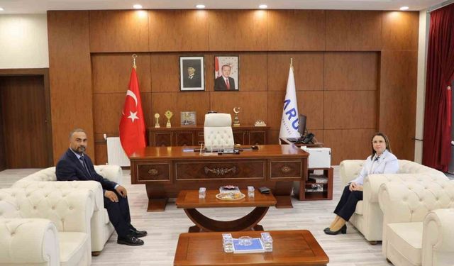 Vali Nurtaç Arslan, Rektör Akkaya’yı ziyaret etti