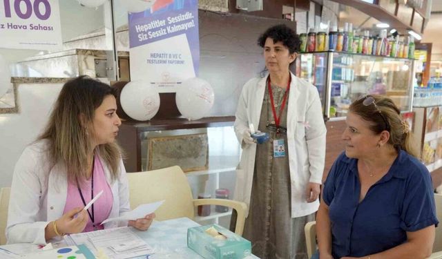 AVM’de vatandaşlara sigaranın zararları anlatıldı