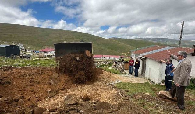 Trabzon’da kaçak yapılar yıkılıyor